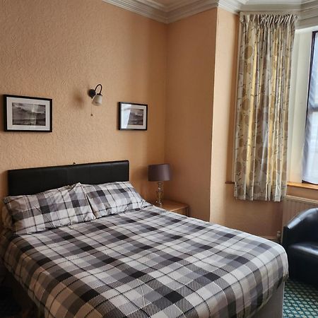 Queens Guest House Beeston  Kültér fotó
