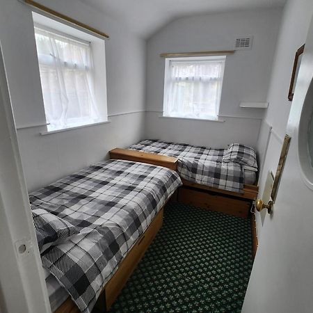Queens Guest House Beeston  Kültér fotó