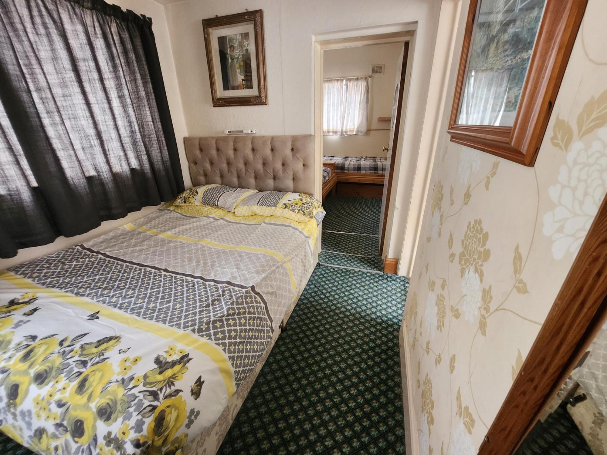 Queens Guest House Beeston  Kültér fotó